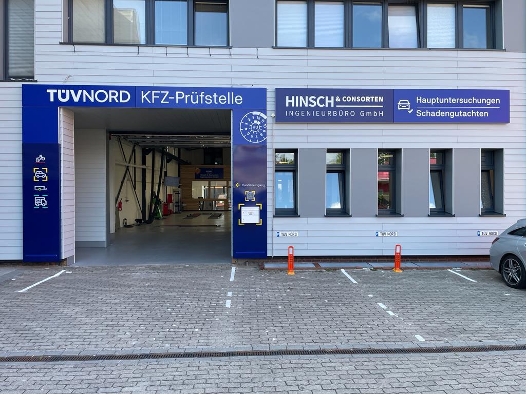 gabriele_Lenz_grafik_tuev_nord_Partnerwerkstatt_fassade